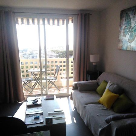 Nice Apartment Luaran gambar