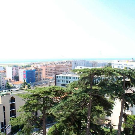 Nice Apartment Luaran gambar
